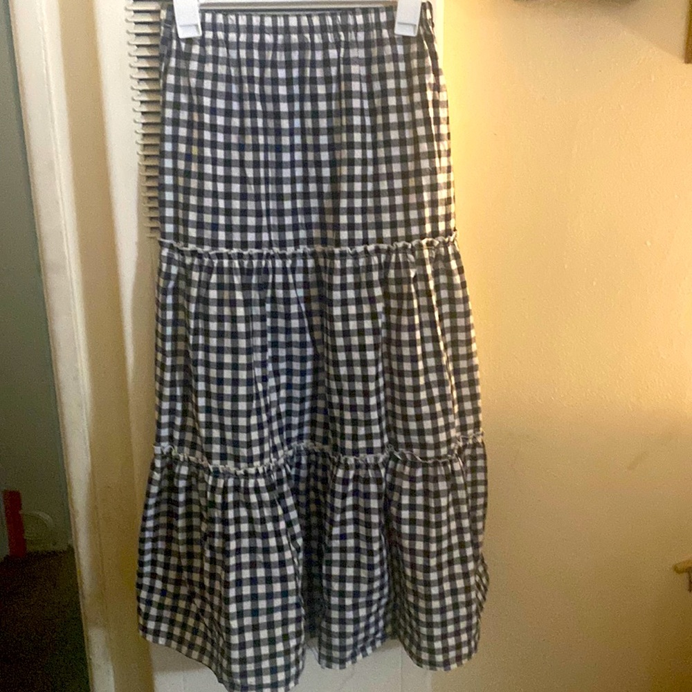 Black and white long skirt
